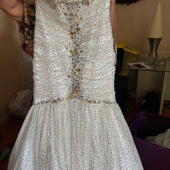 Evening/Prom - Picture 4 of 5